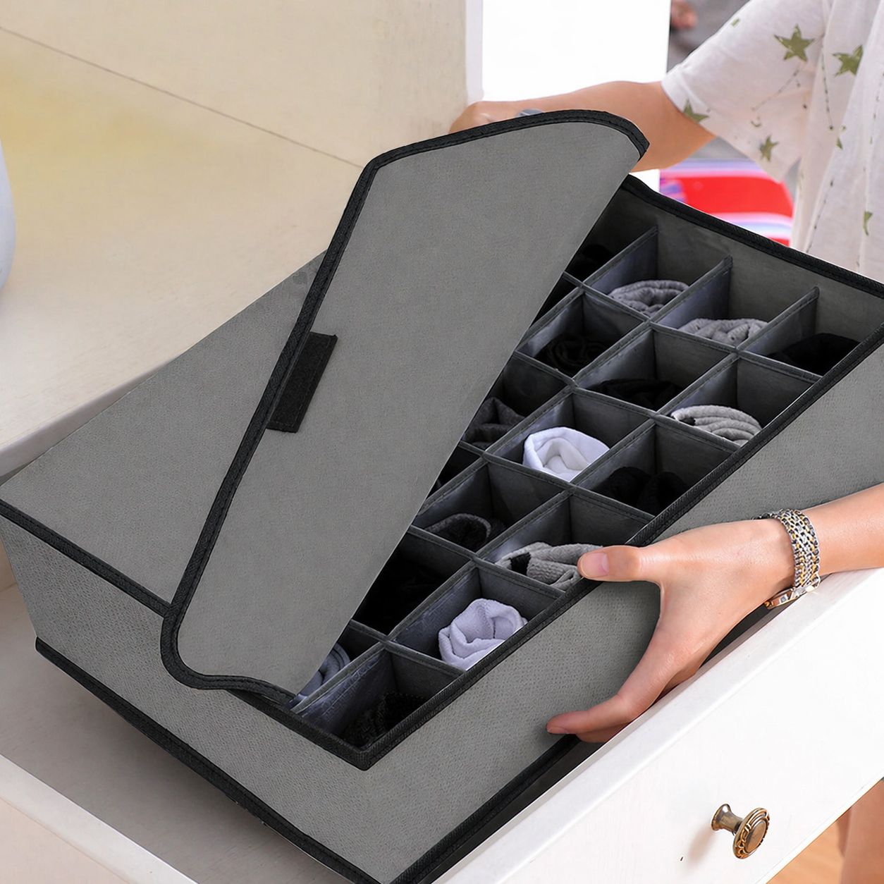 24 Grids Non-Woven Organizer / Storage Box With Lid